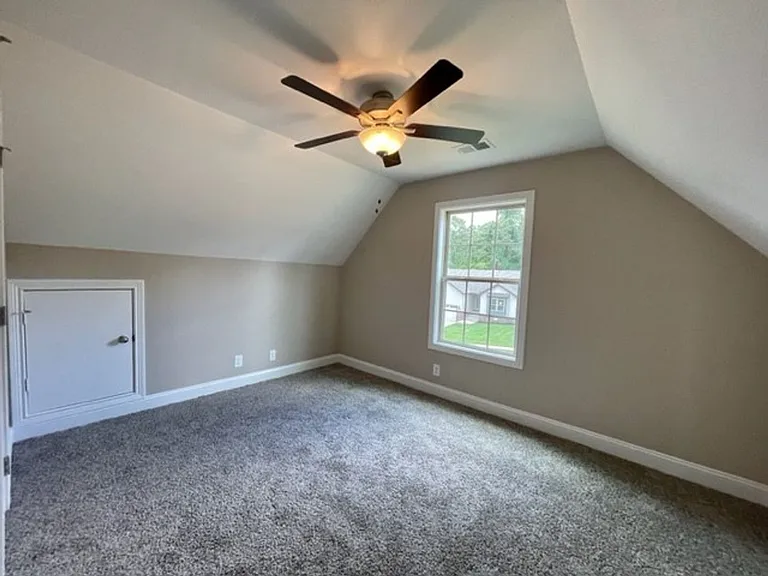 1212 Cardinal Creek Dr — Photo 9