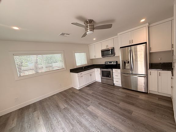 4th image of 3687 Pershing Ave #Adu