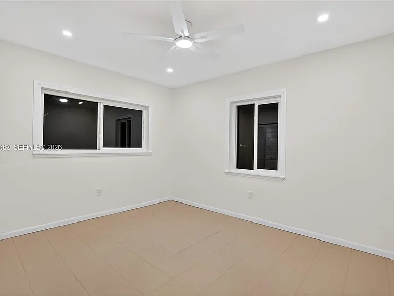 1435 Blue Rd — Photo 21