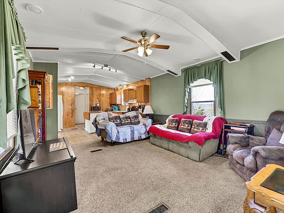 3rd image of 1765 Woolworth Rd