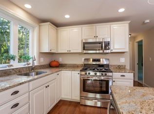 321 Capn Lijahs Rd, Centerville, MA 02632