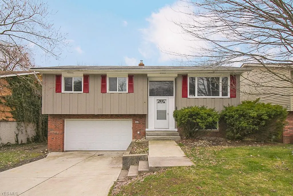 14120 Summit Ave photo 1