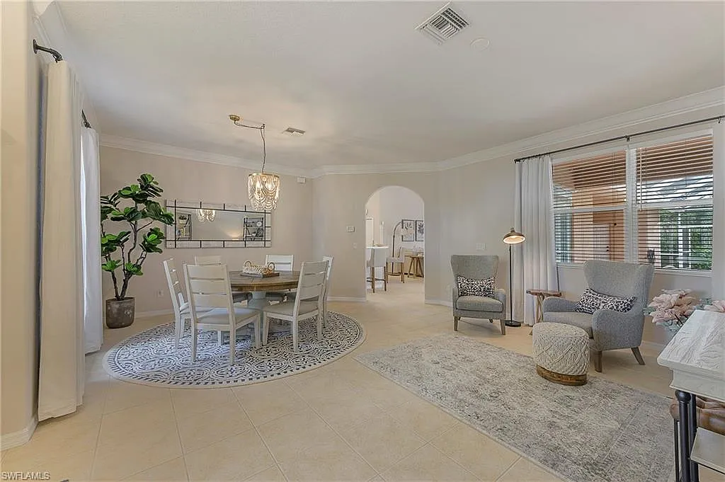 3 bed, 3.0 bath, 2296 sqft, $12,000 — Photo 3