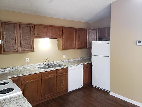 4th image of 230 Briarcliff Dr