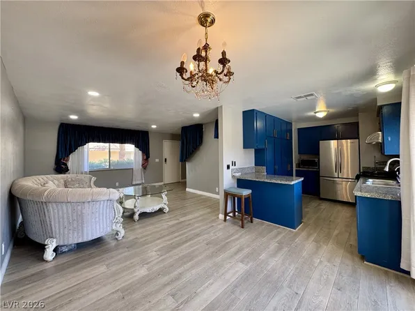 6224 Meadowhaven Ln, Las Vegas, NV 89103