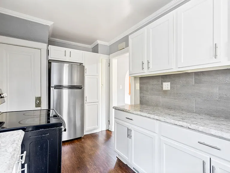 2043 Boggs Ave — Photo 9