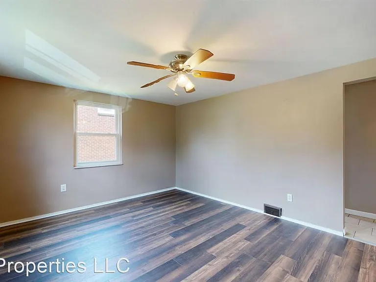 149 Parkwood Rd — Photo 10