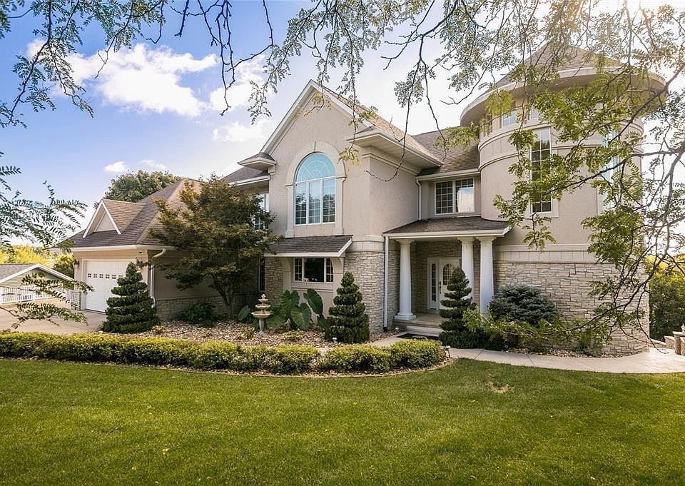 1st image of 3875 Lake Vista Dr NE