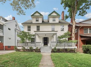 2230 Grandview Ave, Cleveland Heights, OH 44106