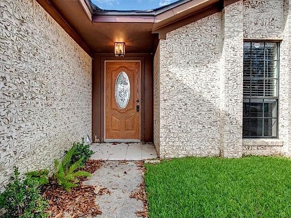 4th image of 505 Foxmeadow Ln