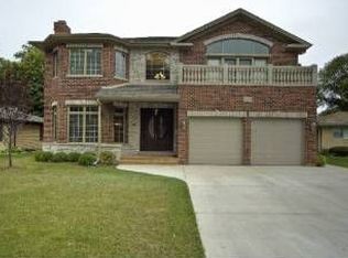 6858 N Lexington Ln, Niles, IL 60714