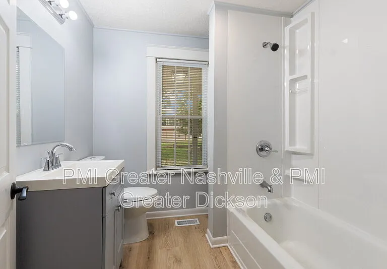 4859 Highway 100 — Photo 21