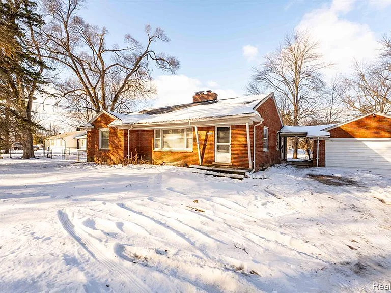 2580 Walnut Lake Rd — Photo 2