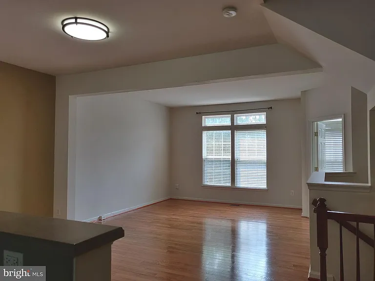 4638 Odessa Dr — Photo 7