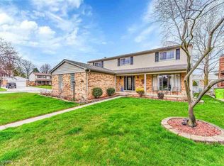 16051 Cambell Dr, Macomb, MI 48044
