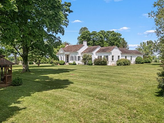 17th image of 162 Grizzell Ln