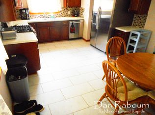 223 Marcus St SW, Grand Rapids, MI 49548