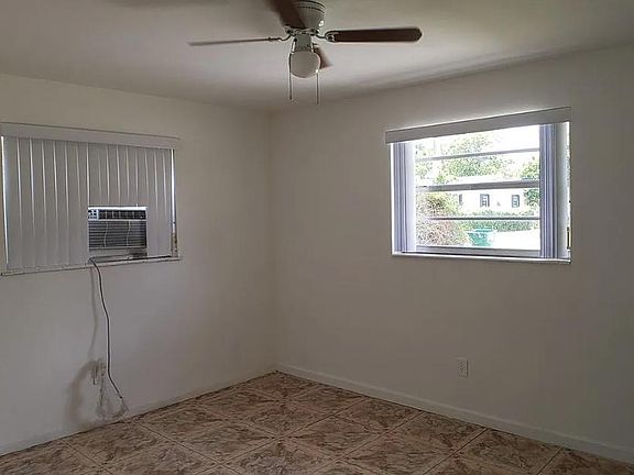 2nd image of 1207 NE 117th St