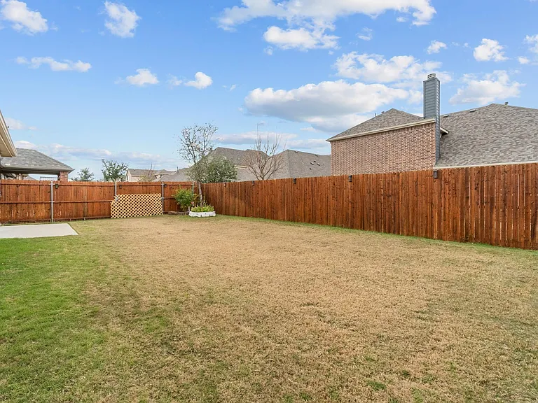 120 Rustic Oak Ln — Photo 21