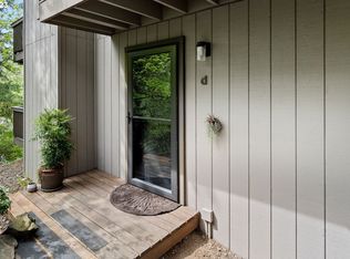 7738 SW Barnes Rd UNIT D, Portland, OR 97225