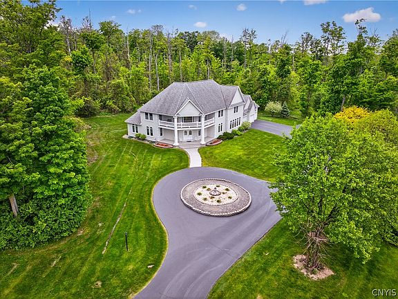 3rd image of 122 Jubilee Ln