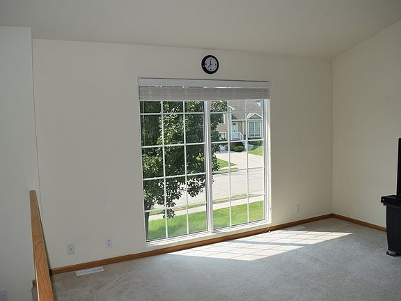 5th image of 816 Clearwater Dr