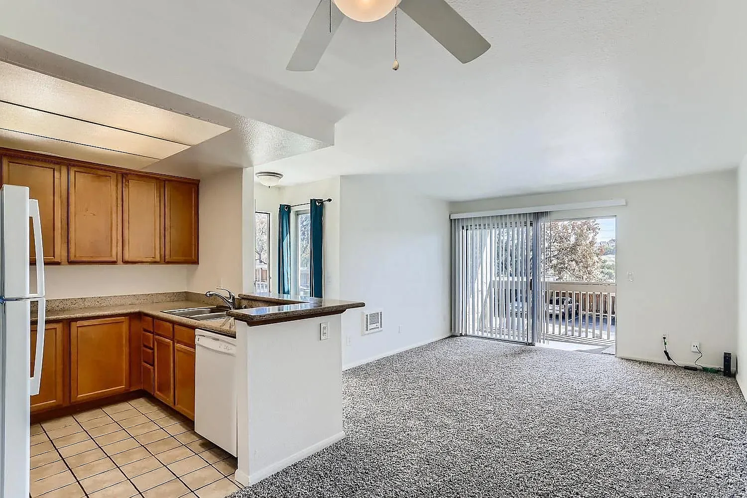 Edgehill Ln, Oceanside — Photo 4