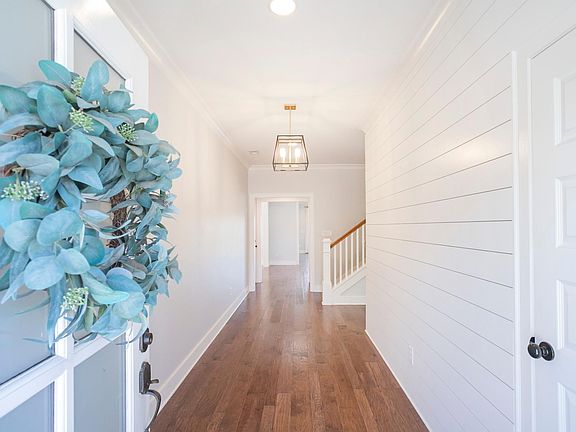2nd image of 3037 Ryecroft Ln