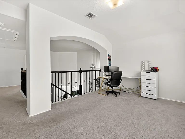 1601 Darwin Cedar Dr — Photo 22
