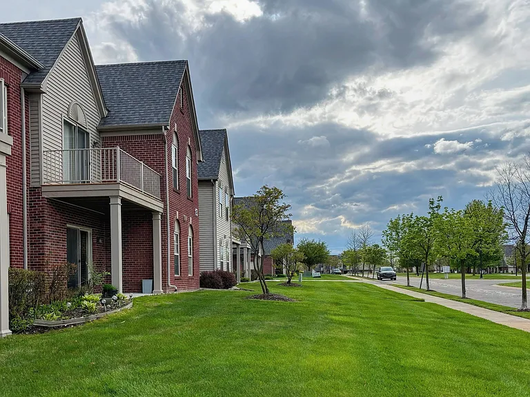 703 Addington Ln — Photo 3