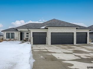 18324 Cheyenne Rd, Omaha, NE 68136