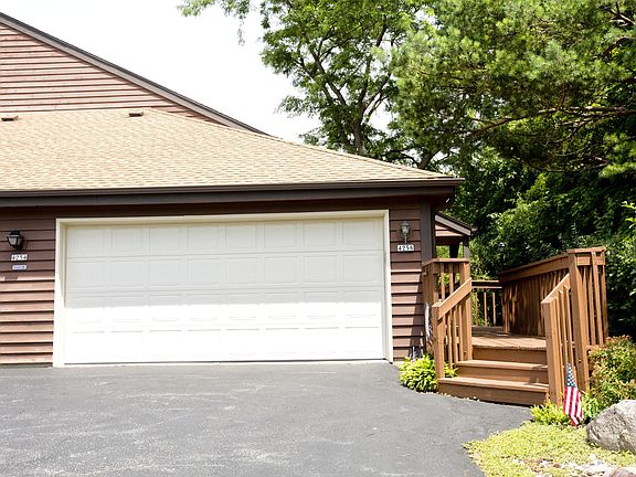 2nd image of 4256 S Ridgewood Ln