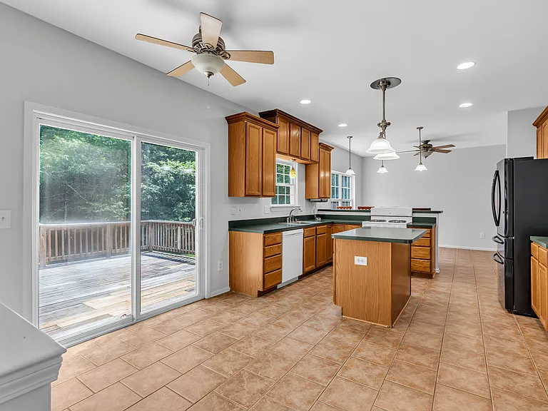 333 Nighthawk Ln — Photo 22