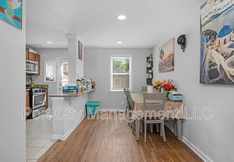 944 Dalton Ave — Photo 6