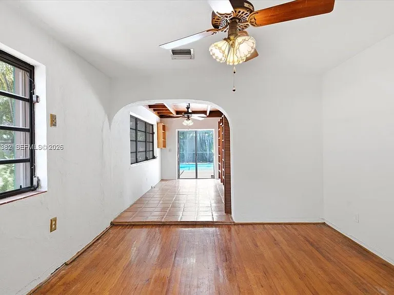 2550 Trapp Ave — Photo 12