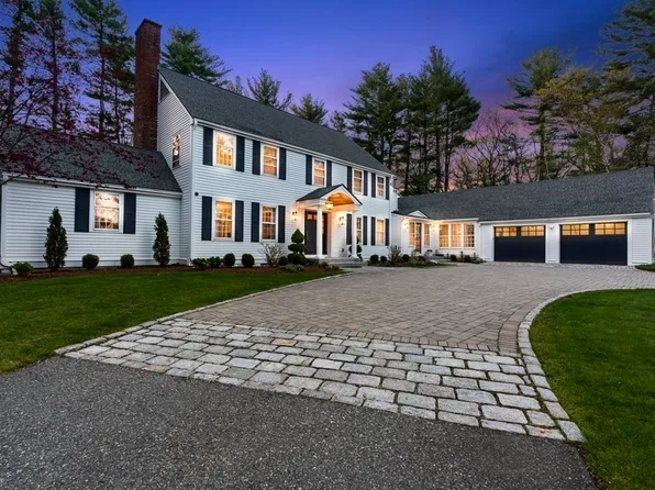 52 Sylvan Ln, Weston, MA 02493