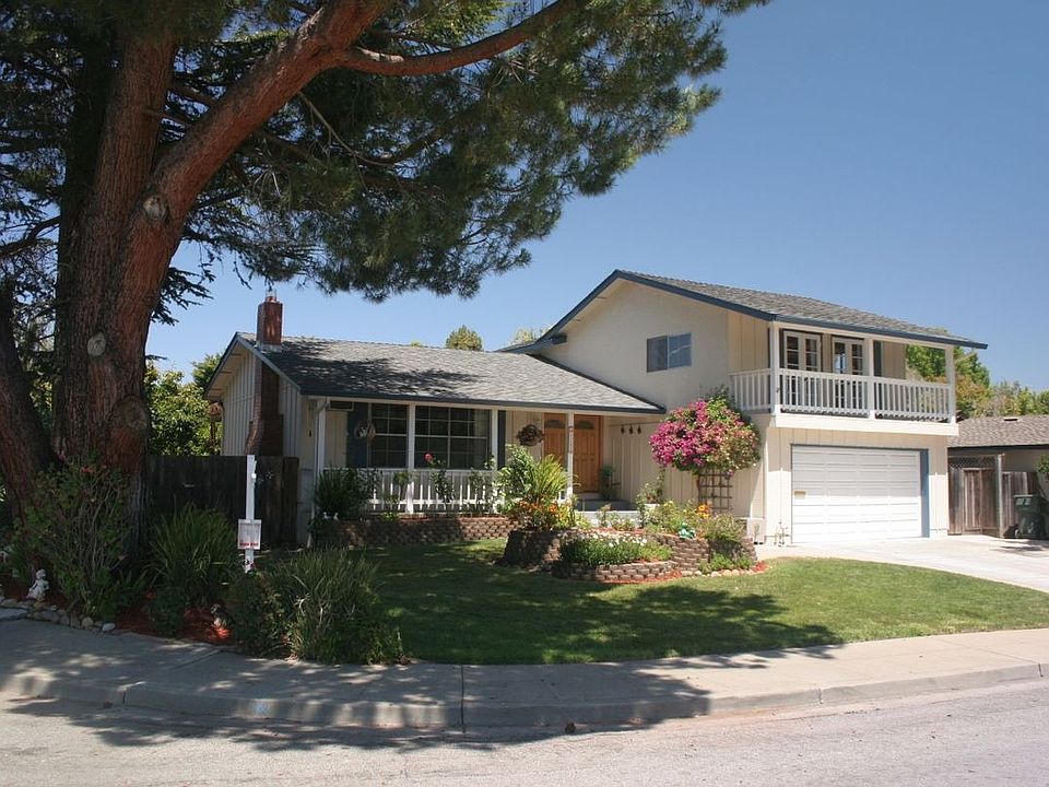 1st image of 1202 Sargent Dr
