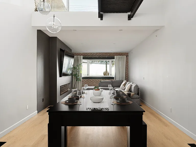 3033 India St #8 — Photo 24