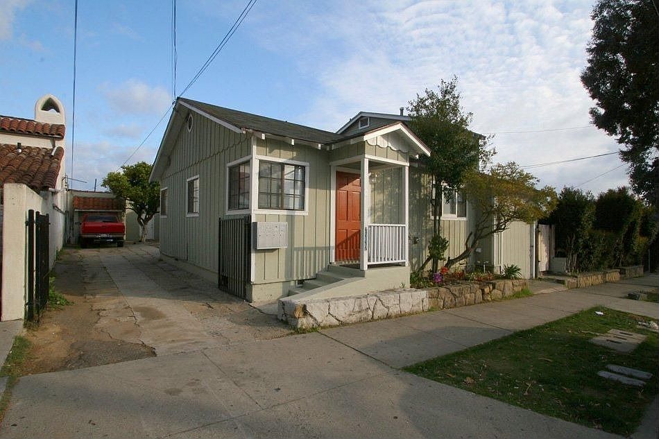 2nd image of 1332 Punta Gorda St