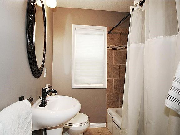 Main floor full bath