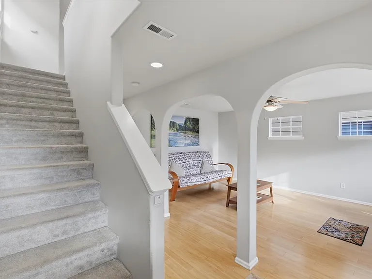 3519 SE Quayside St — Photo 15
