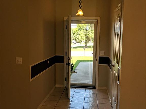 2nd image of 127 Garrett St