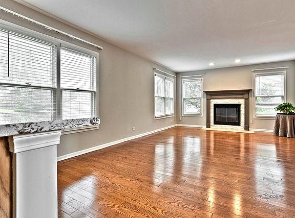 4th image of 2056 Cheshire Dr