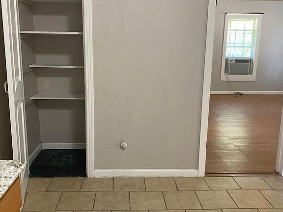 4th image of 1314 Kings Hwy