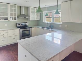 403 SW 11th St, Bentonville, AR 72712