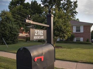 2702 Hounz Ln, Louisville, KY 40223
