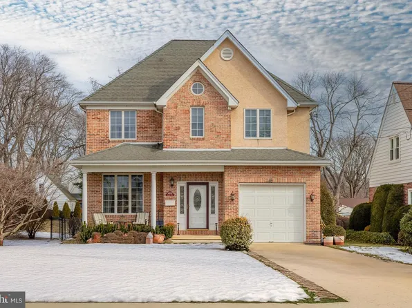 4505 Aubrey Ave, Philadelphia, PA 19114