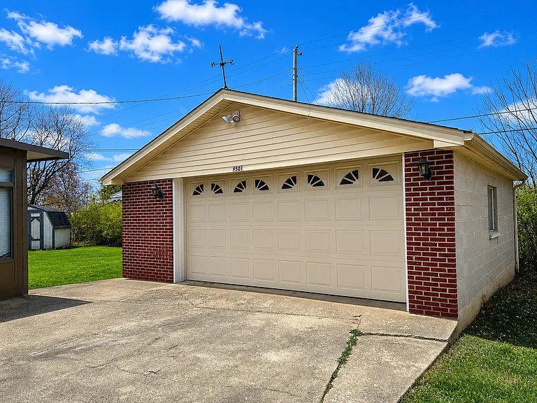 Enormous 2 Car Garage