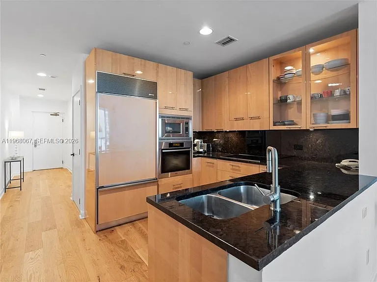 6799 Collins Ave #301 — Photo 10