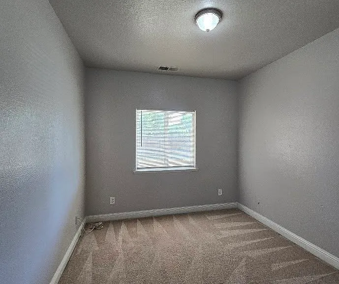 4726 N Erie Ave — Photo 20